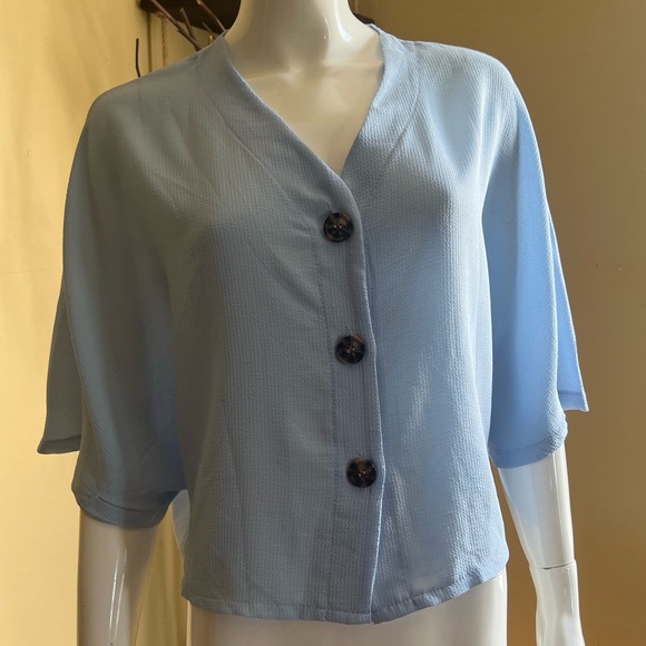 Boohoo Tops - Boohoo Light Blue Button Down Top SZ Large